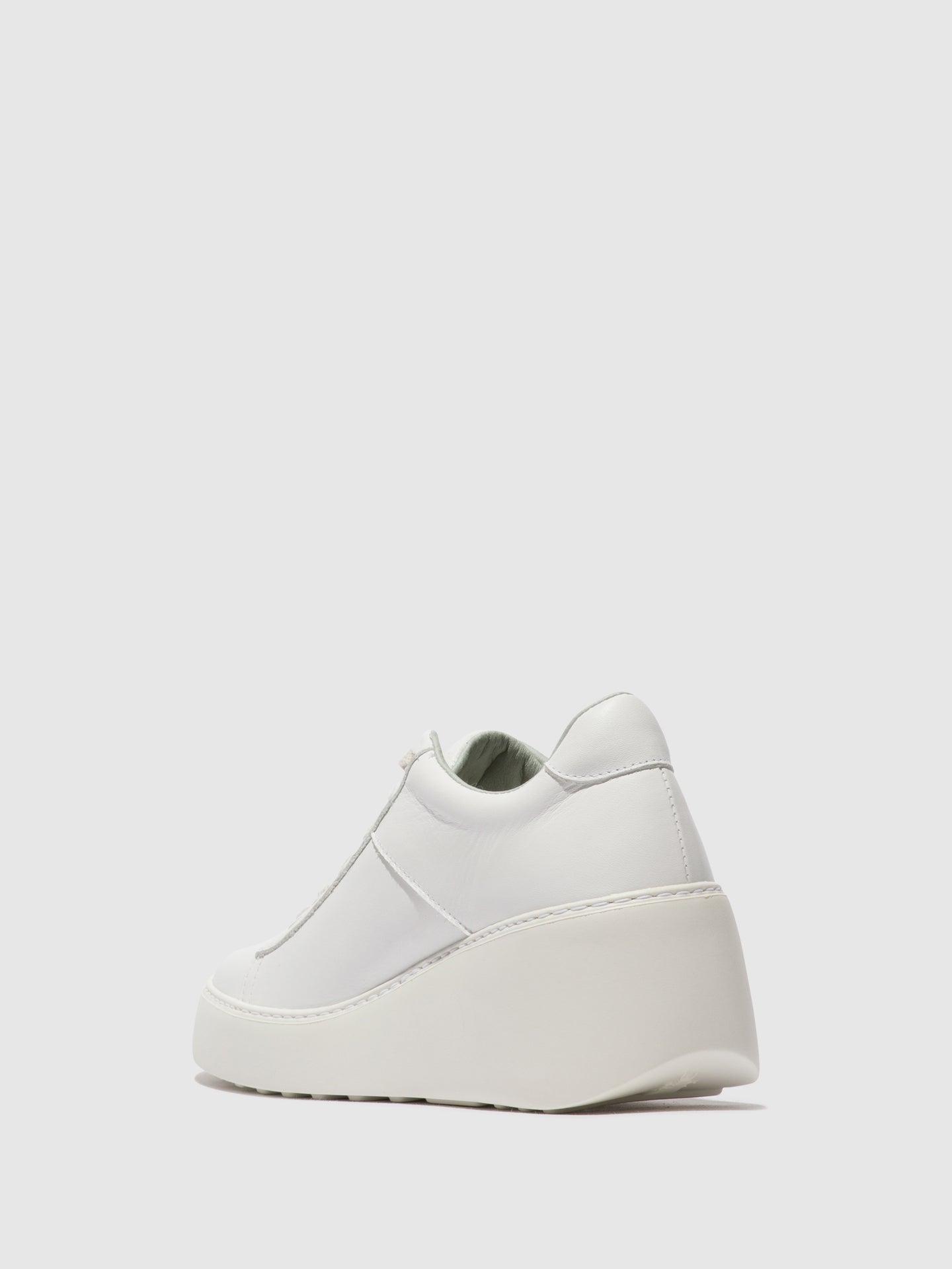 Sapatilhas em pele FLY London DELF branco