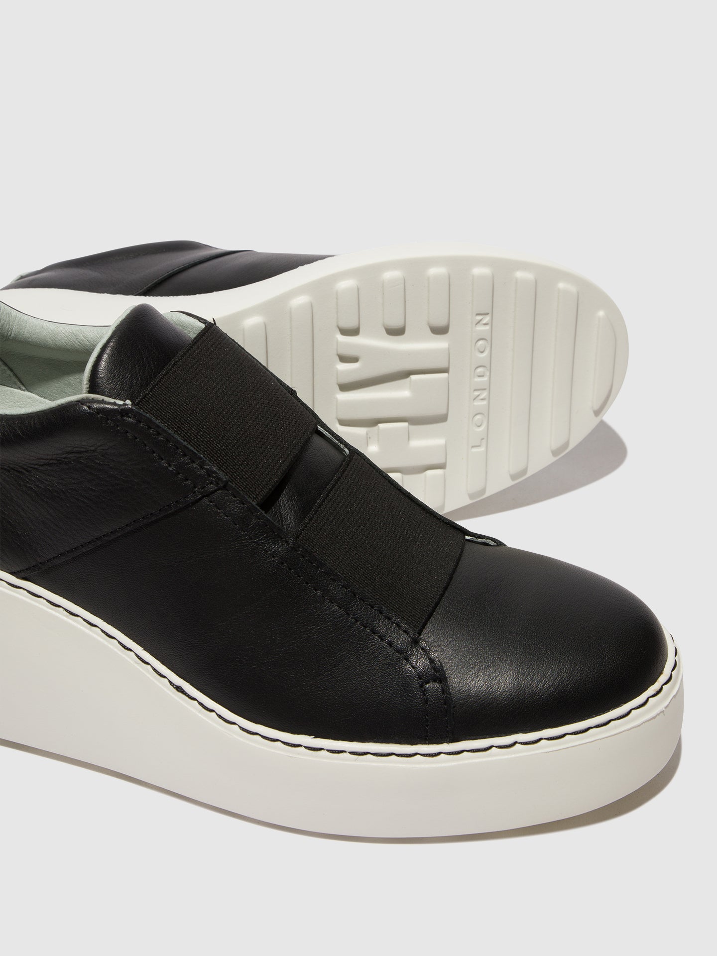 Sapatilhas em pele FLY London DITO preto