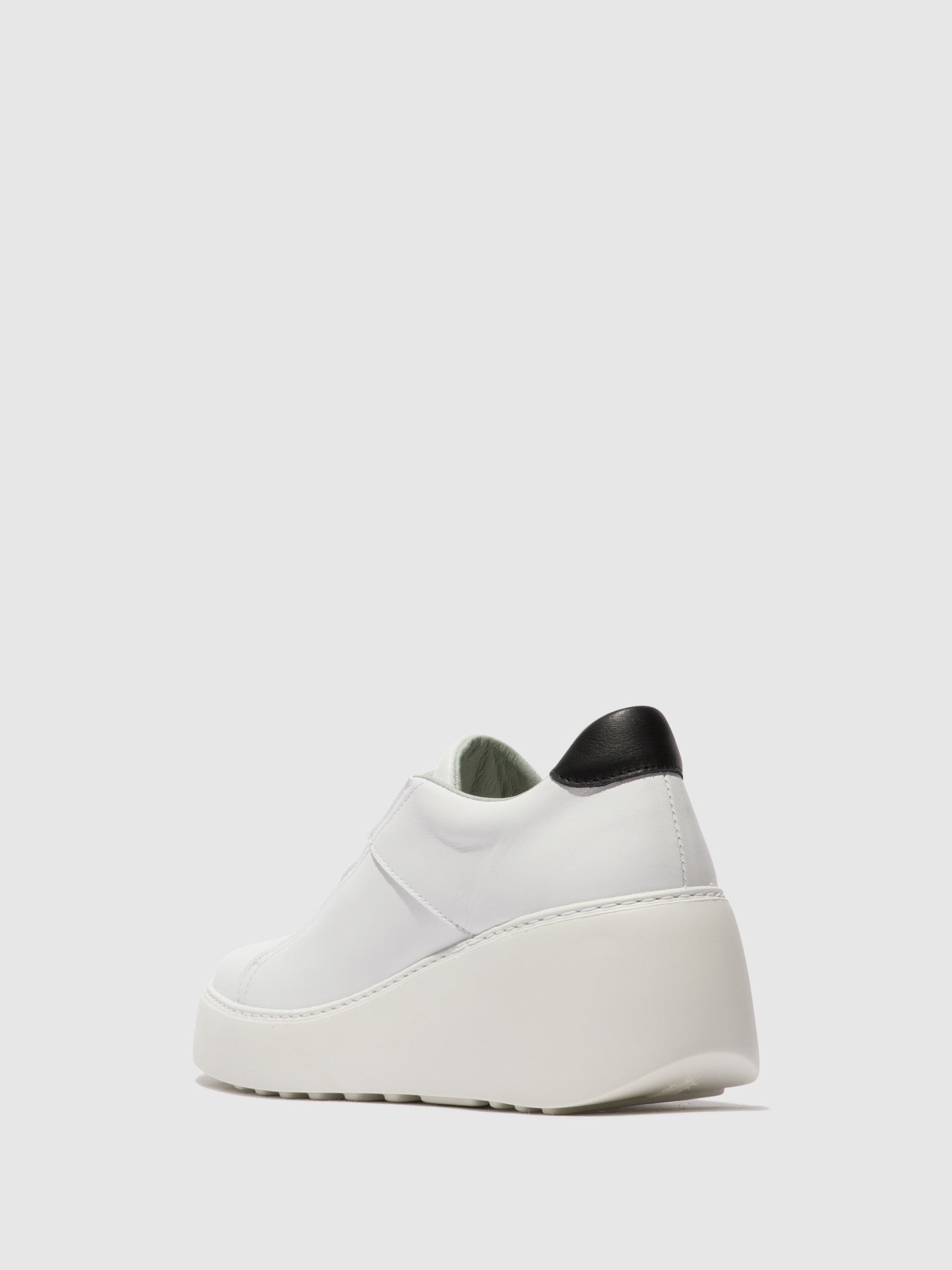 Sapatilhas em pele FLY London DITO branco