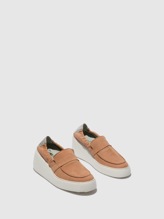 Sapatos em pele FLY London DULI rosa nude prateado
