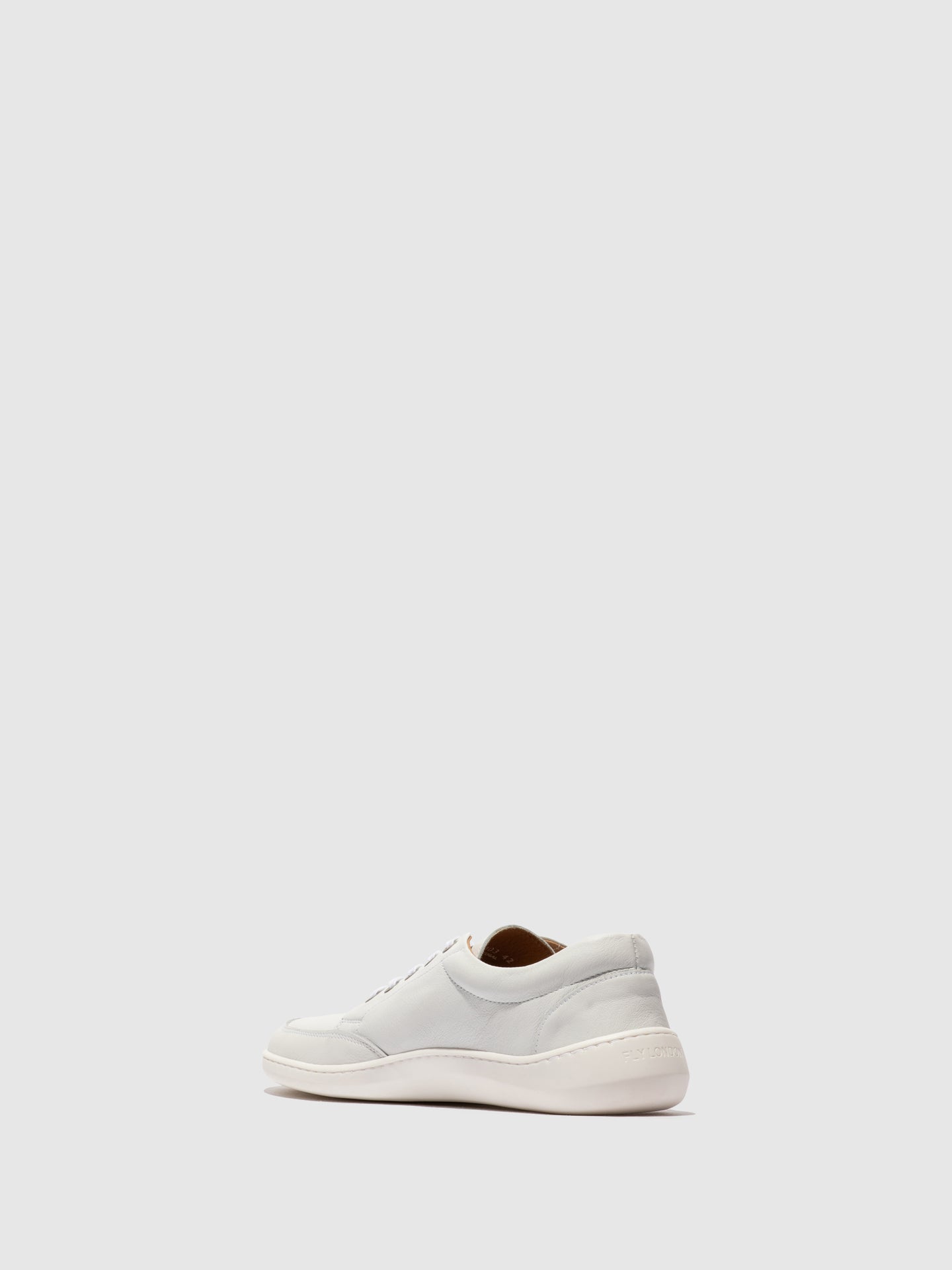 Sapatilhas em pele FLY London CORG branco