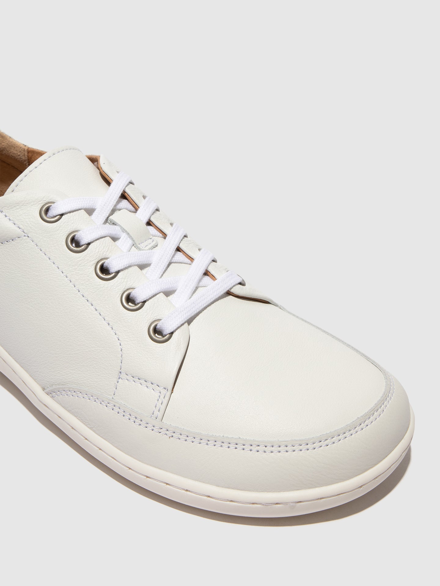 Sapatilhas em pele FLY London CORG branco