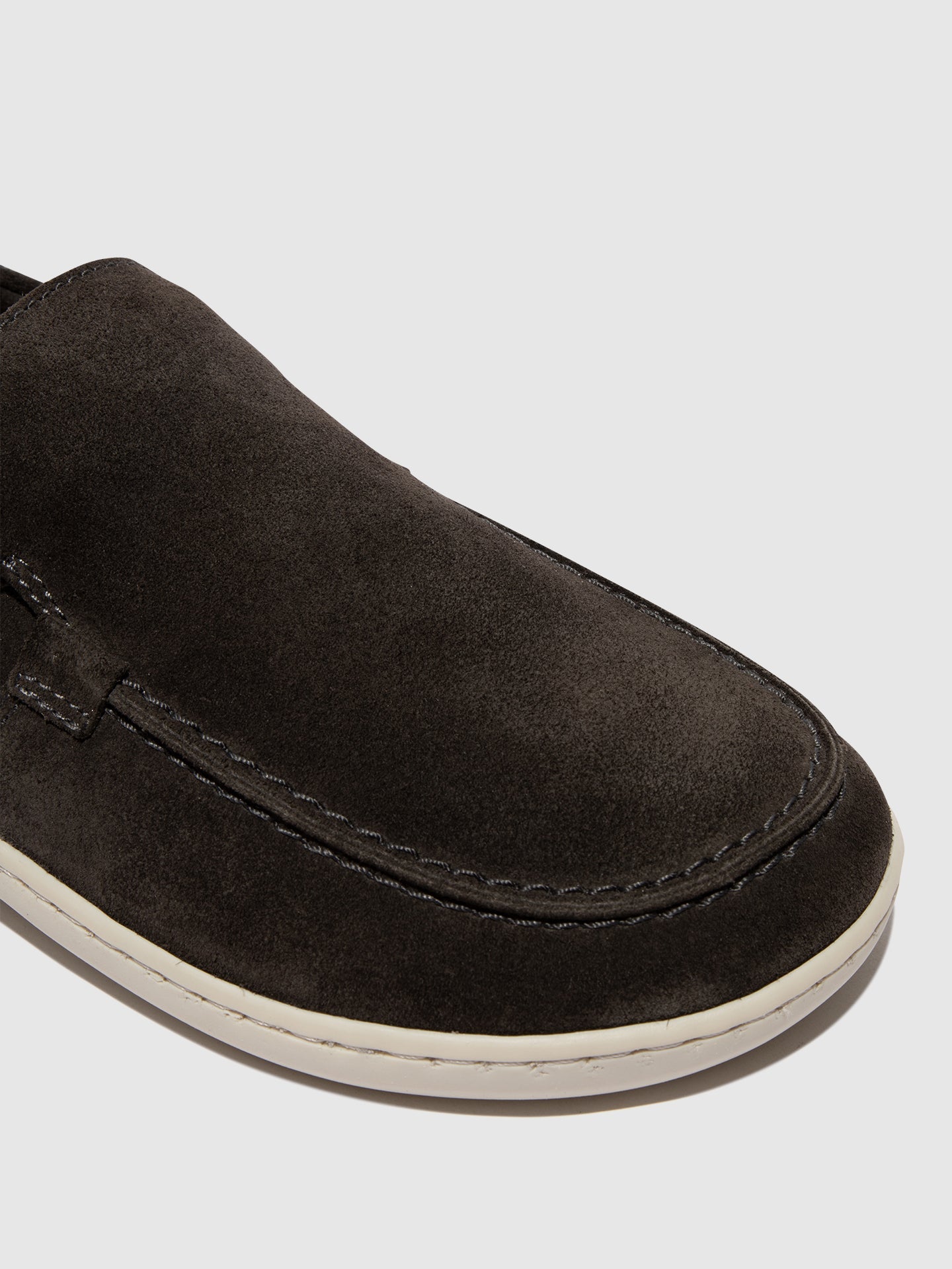Mocassins em pele camurça FLY London COFY azul escuro