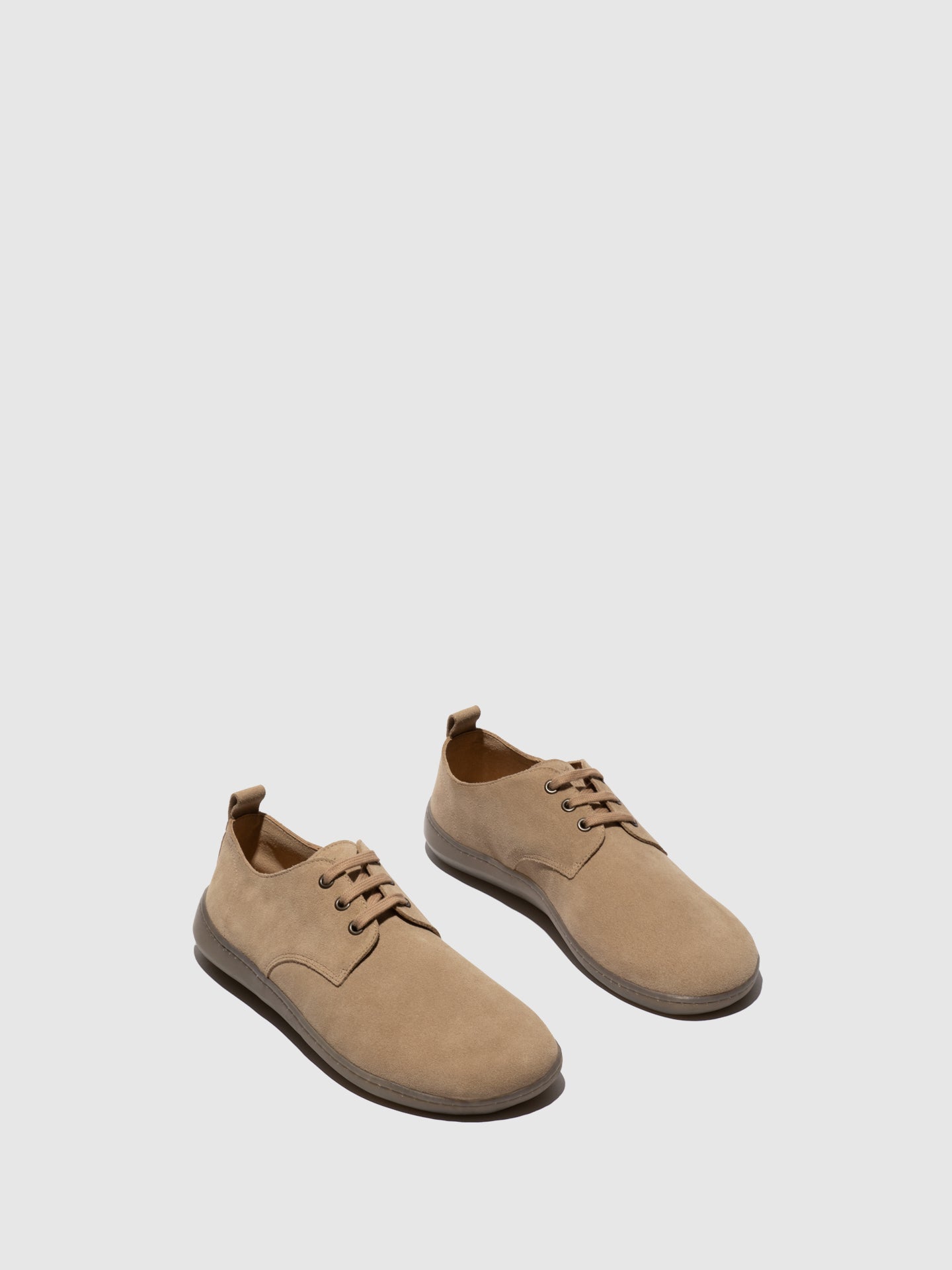 Sapatos em pele camurça FLY London CORY taupe