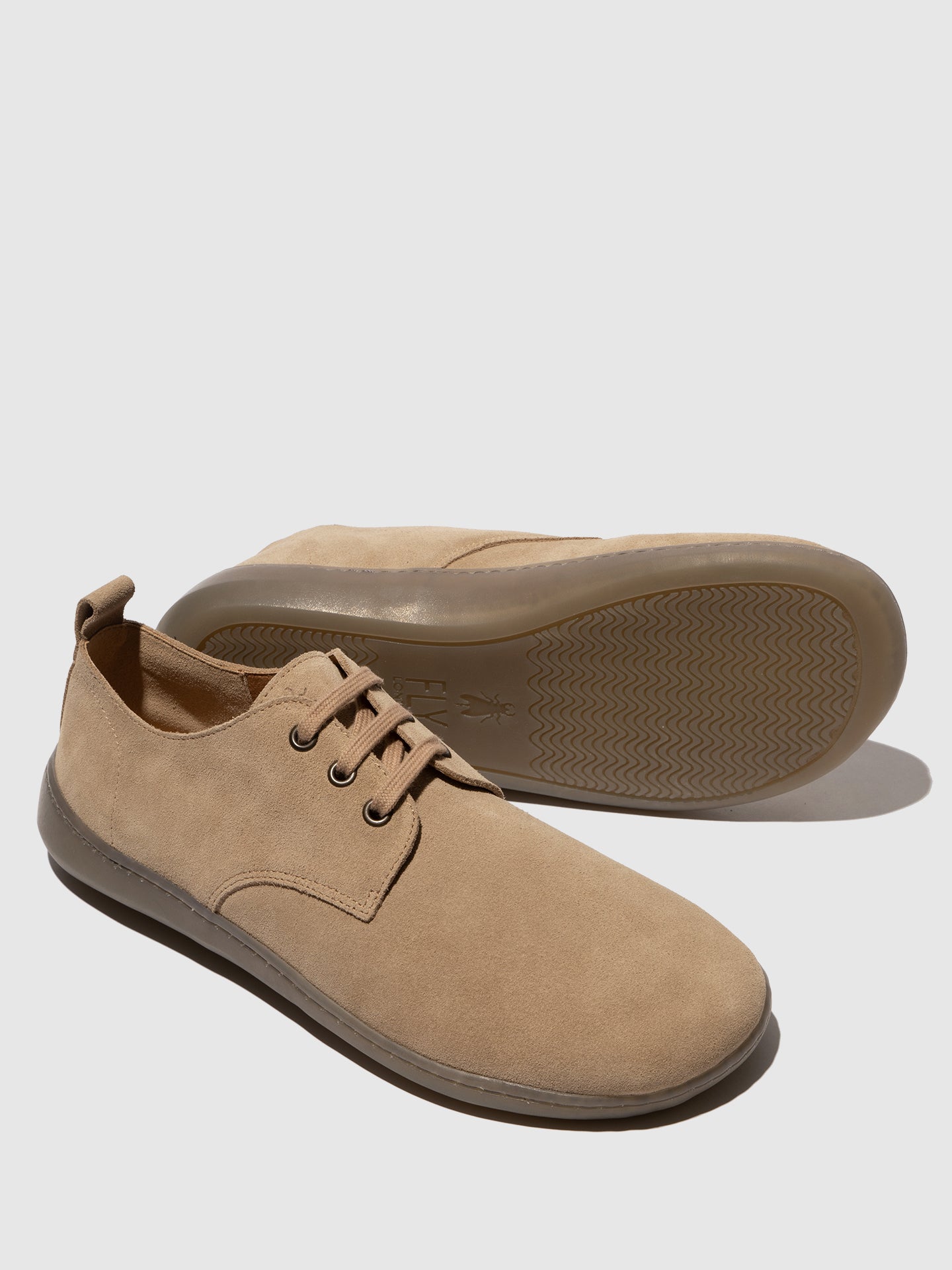 Sapatos em pele camurça FLY London CORY taupe