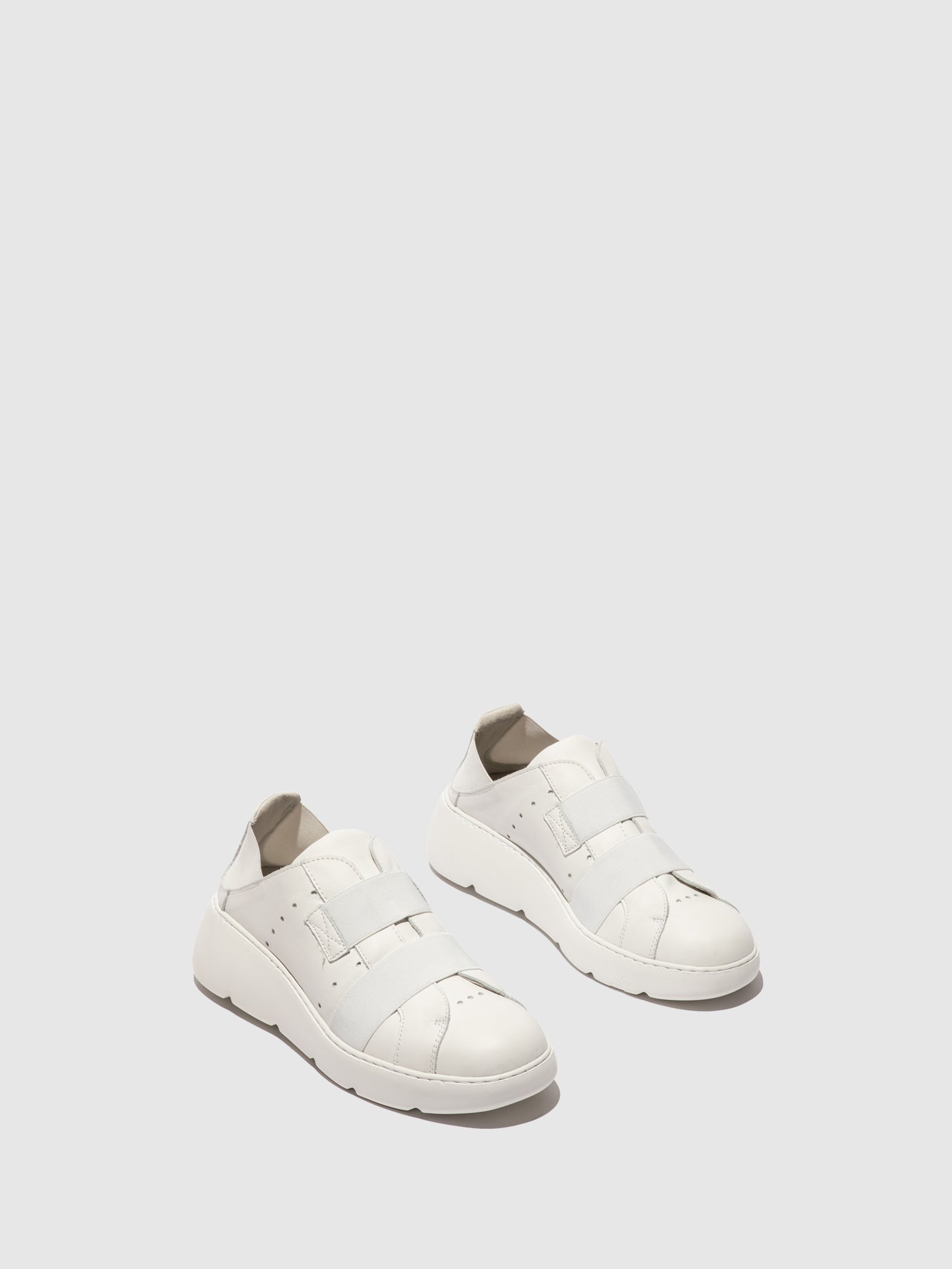 Sapatilhas em pele FLY London JULK branco