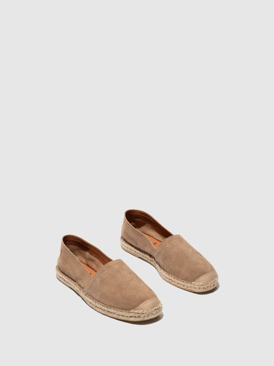 Alpercatas em pele camurça FLY London SIKI taupe