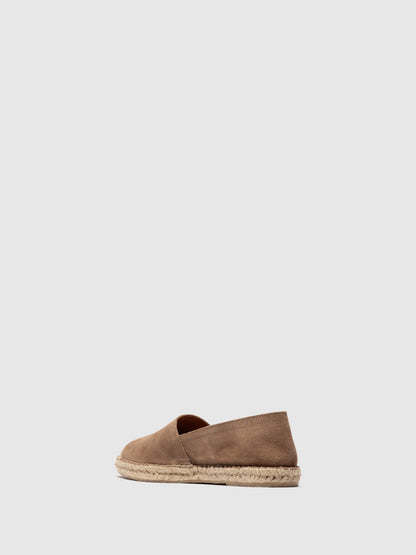 Alpercatas em pele camurça FLY London SIKI taupe