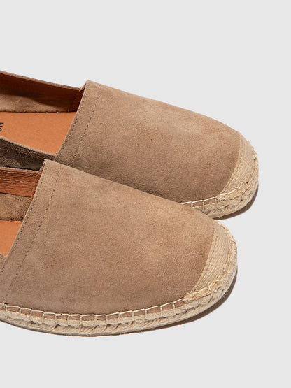 Alpercatas em pele camurça FLY London SIKI taupe