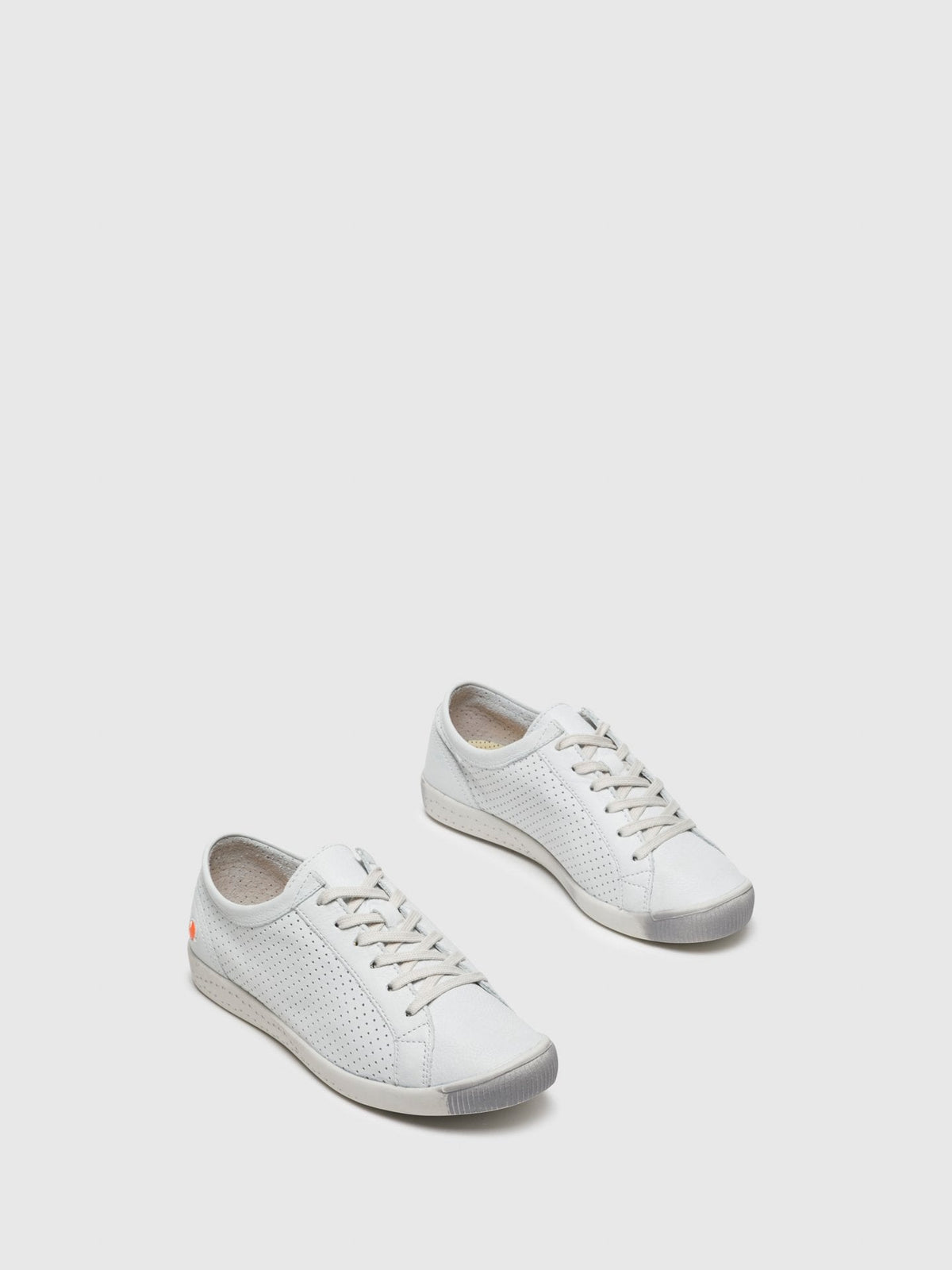 Sapatilhas com atacadores em pele suave Softinos ICA388SOF branco
