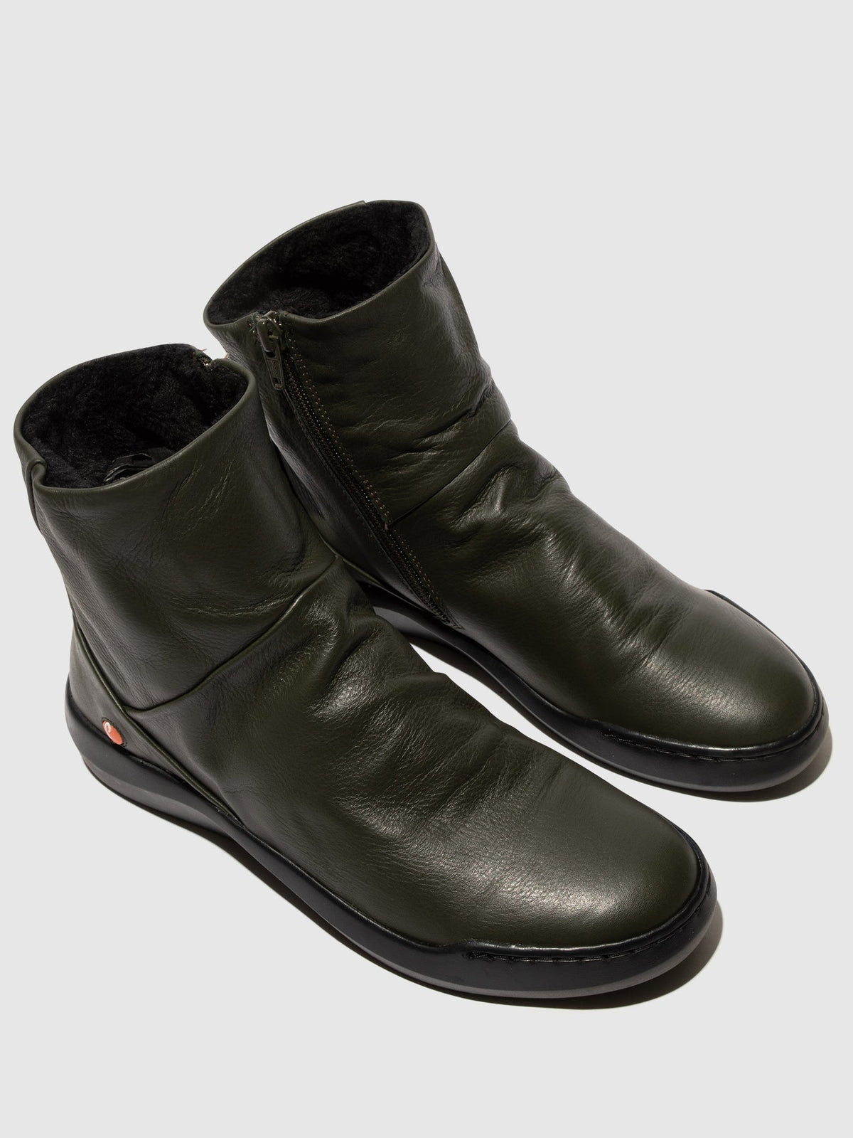 Botins com fecho em pele suave Softinos BLER550SOF verde militar