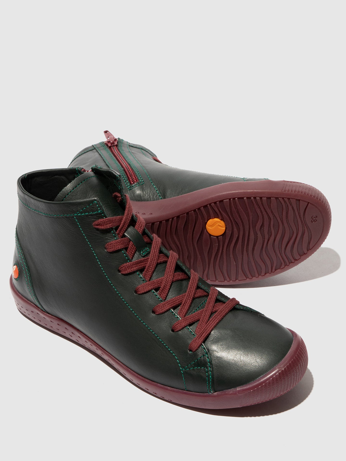 Botins com atacadores em pele suave Softinos IBBI653SOF verde floresta com sola vermelho escuro