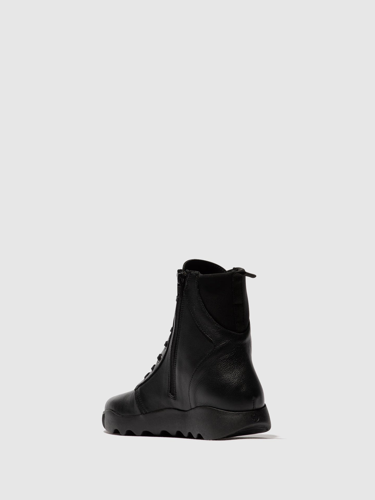 Botas com atacadores em pele suave Softinos WIDI728SOF preto com neoprene preto