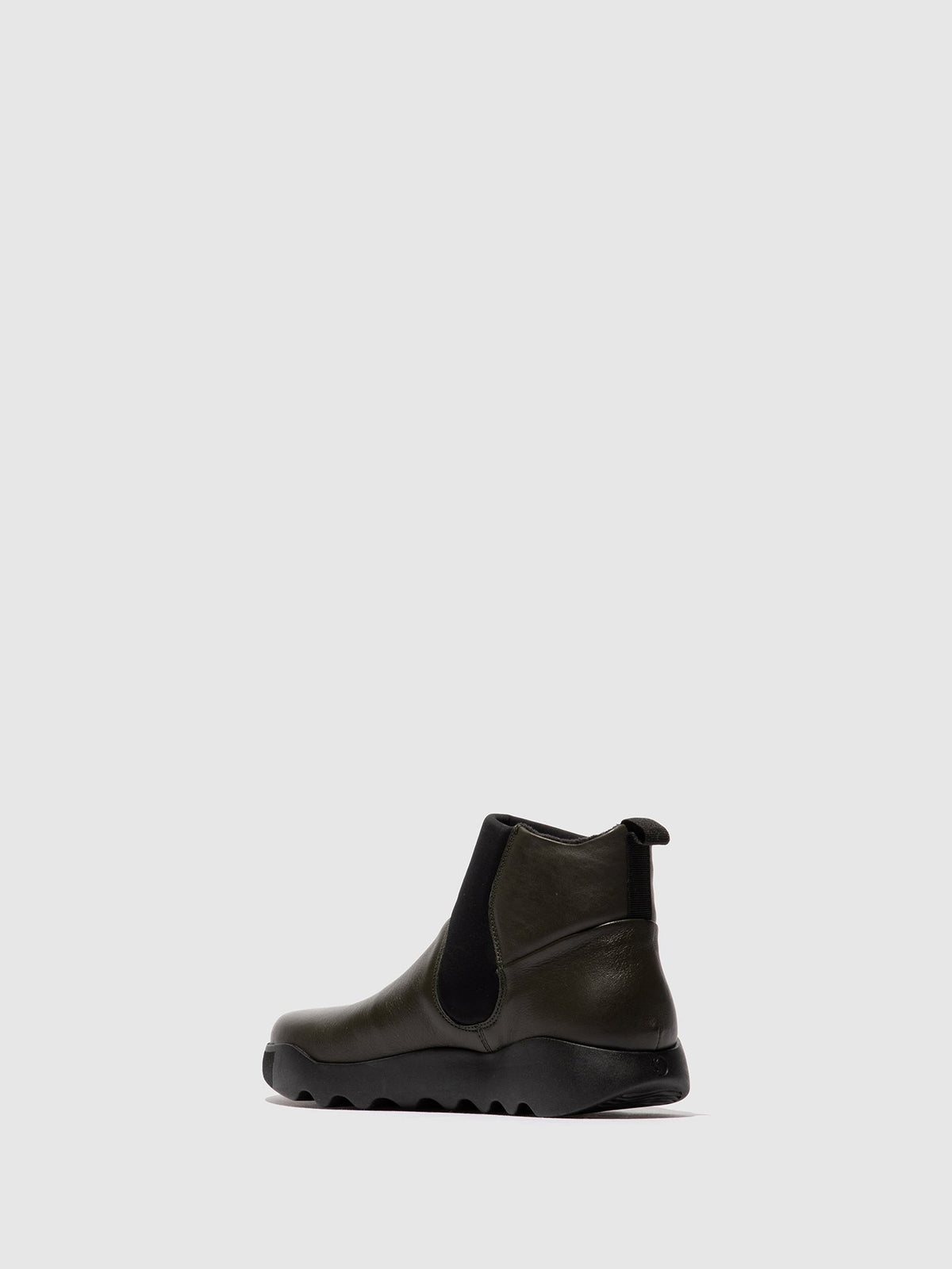 Botins com elásticos em pele suave Softinos WARY802SOF verde militar