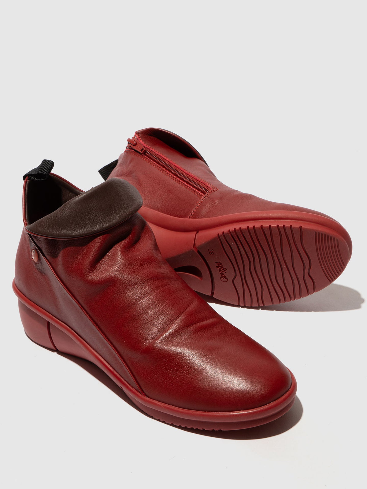 Botins com fecho em pele suave Softinos RARA808SOF vermelho