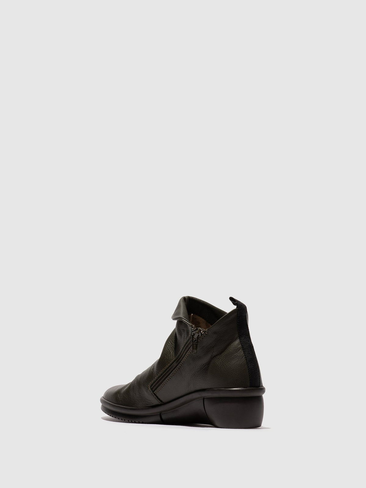 Botins com fecho em pele suave Softinos RARA808SOF verde militar