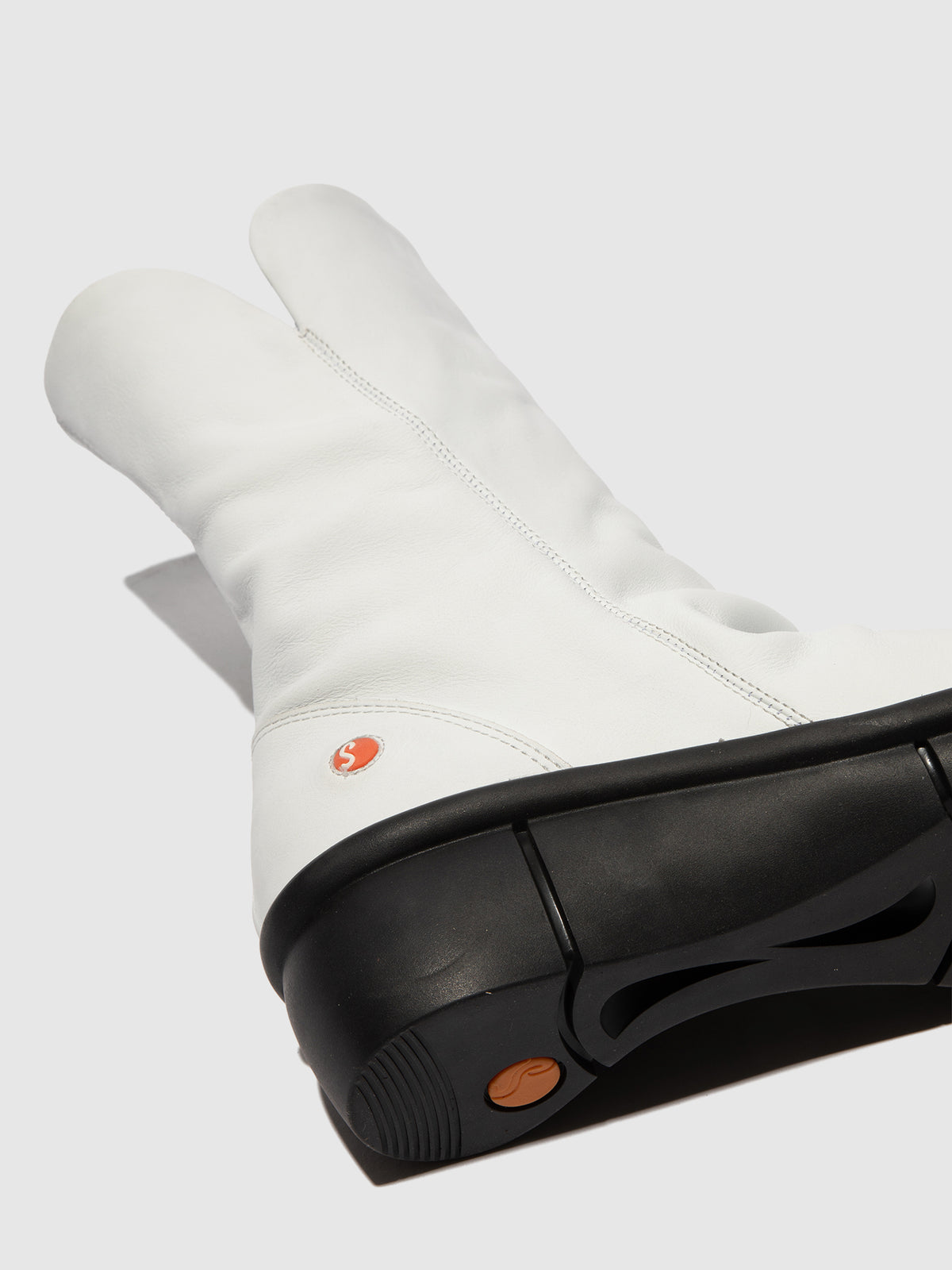 Botas em pele suave Softinos ROTT branco