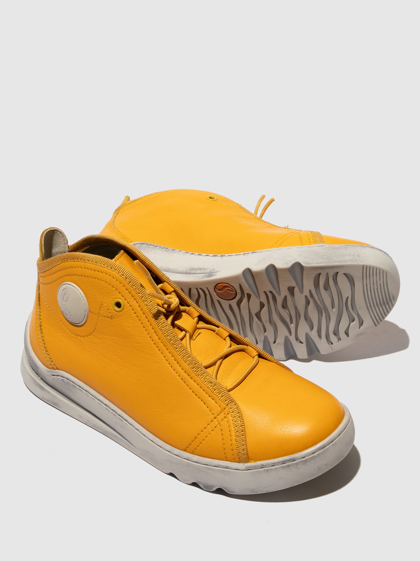 Botins em pele suave Softinos LOKE mostarda