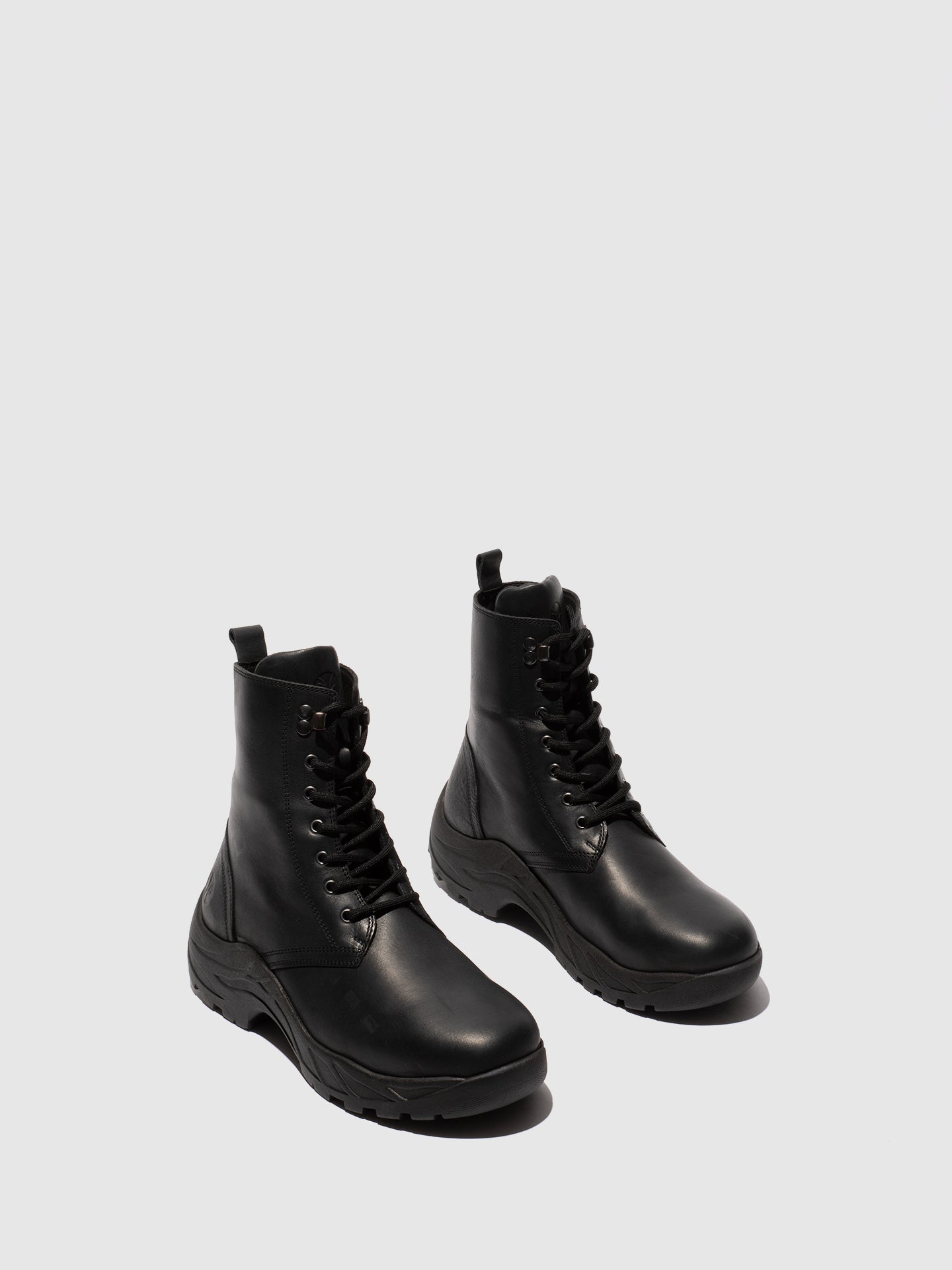 Botins com Atacadores em Pele Fred & Frederico REWU Preto