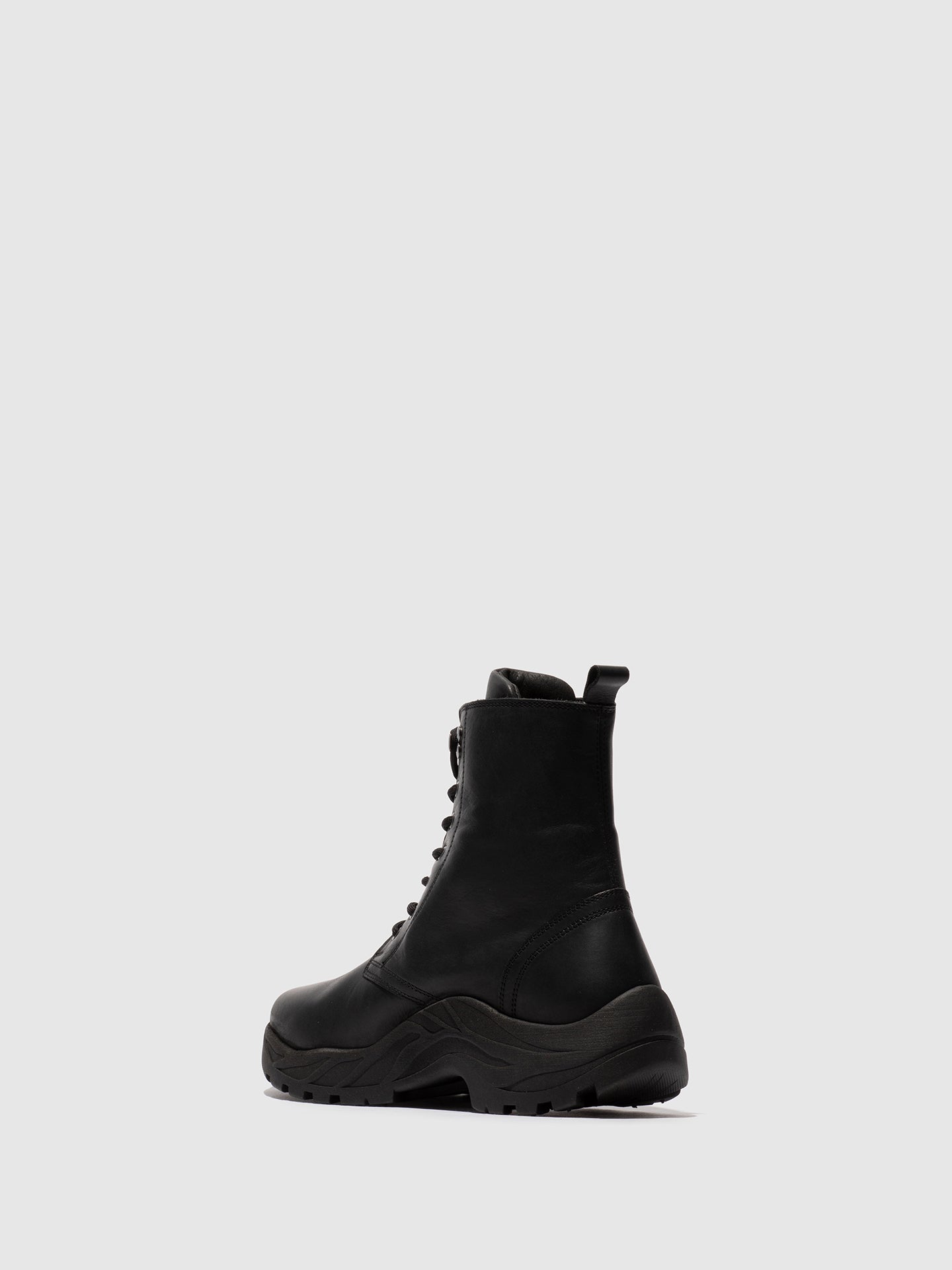 Botins com Atacadores em Pele Fred & Frederico REWU Preto