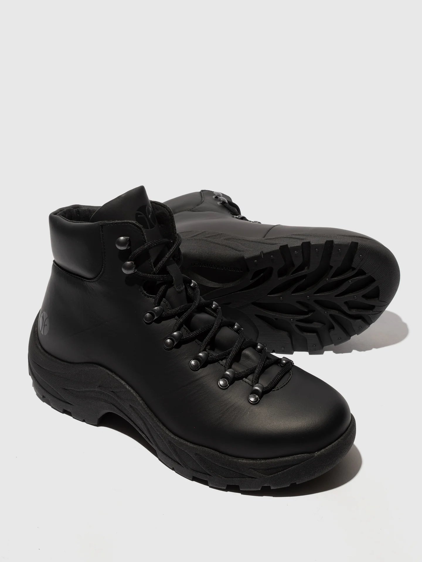 Botins com Atacadores em Pele Fred & Frederico RIXE Preto