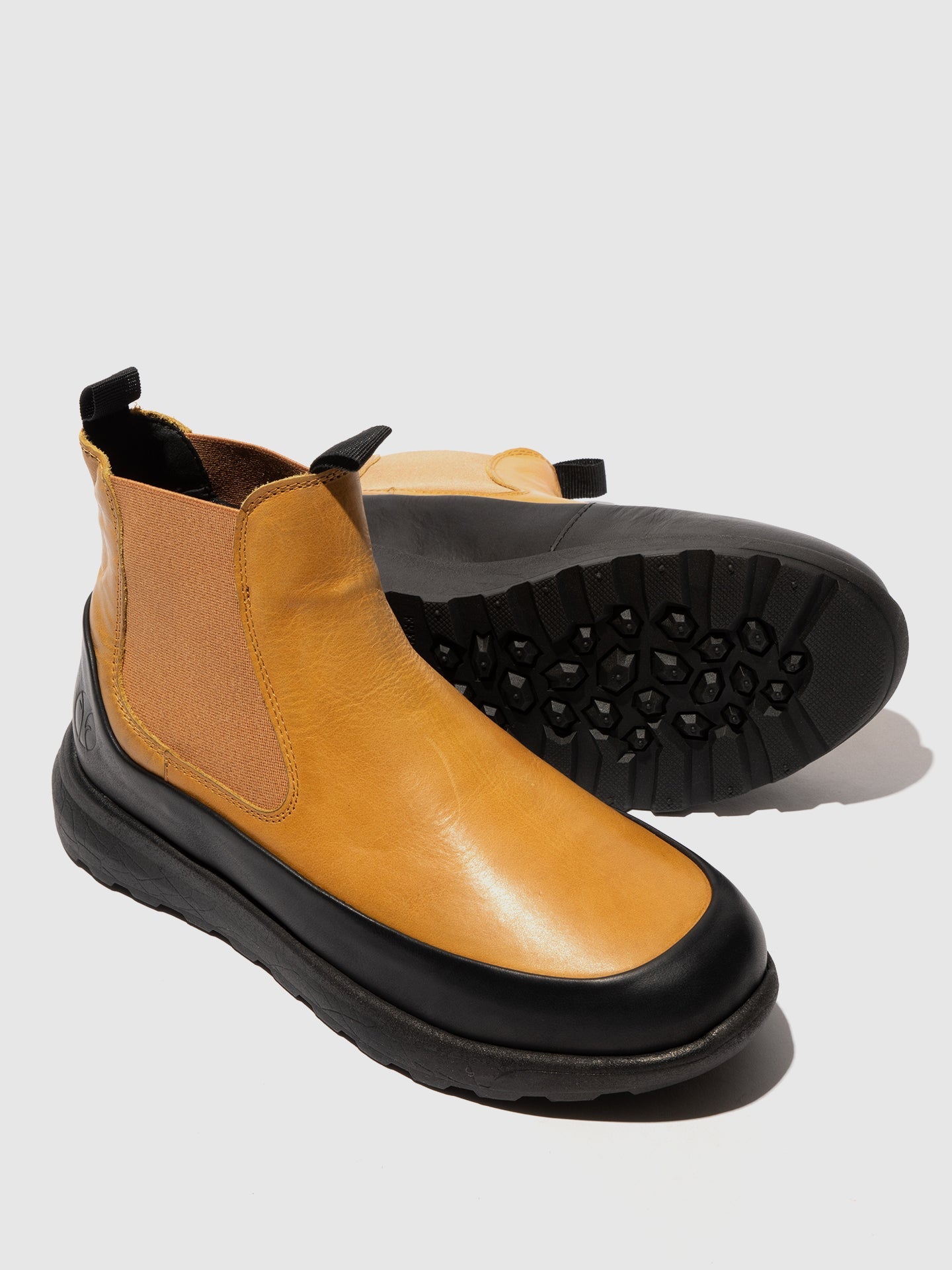 Botins Chelsea em Pele Fred & Frederico RURL Amarelo e Preto