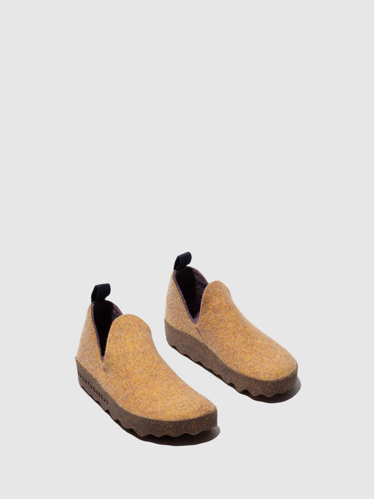 Sapatos abotinados em burel As Portuguesas City amarelo