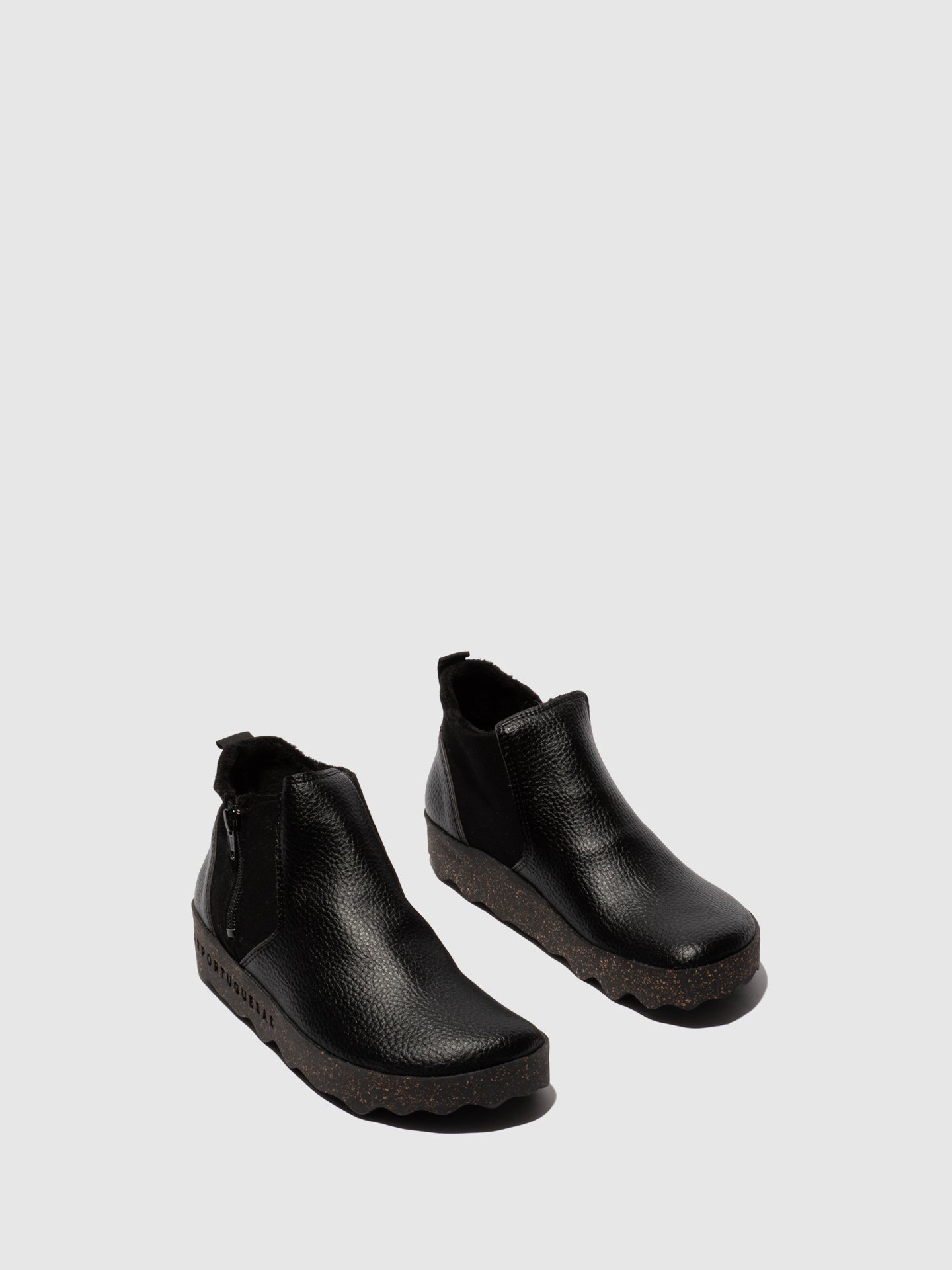 Botins em material reciclado As Portuguesas COLM preto