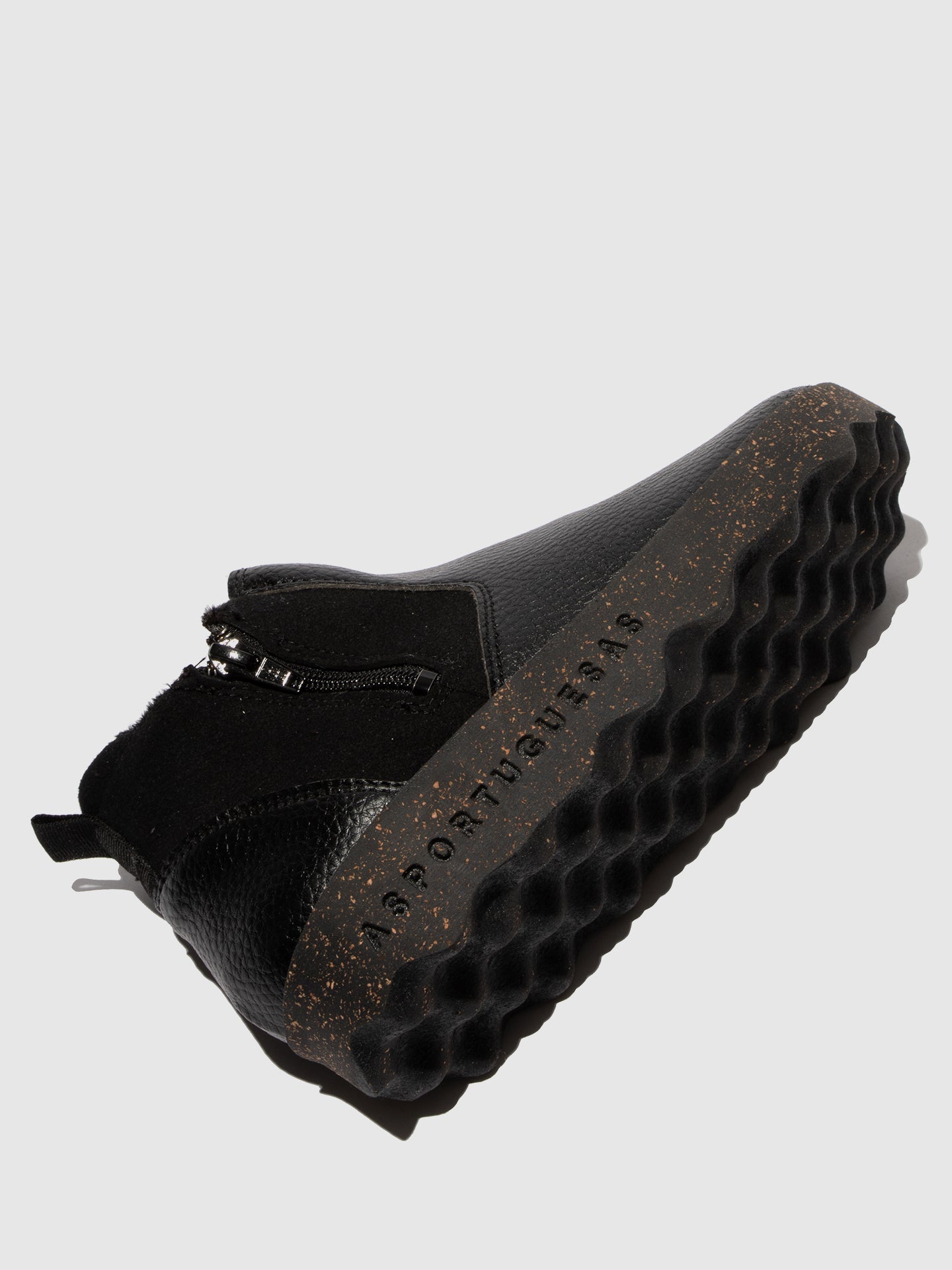 Botins em material reciclado As Portuguesas COLM preto